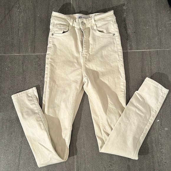 Zara light beige cream woman high rise jeans size 34 US size 2 - Picture 1 of 4